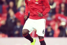 包含阿扎伦卡关键节点回归赛场，曼联带队取胜！的词条