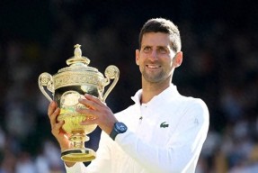 爱游戏体育-德约科维奇在独行侠比赛中刷新纪录，持续失利引发热议！