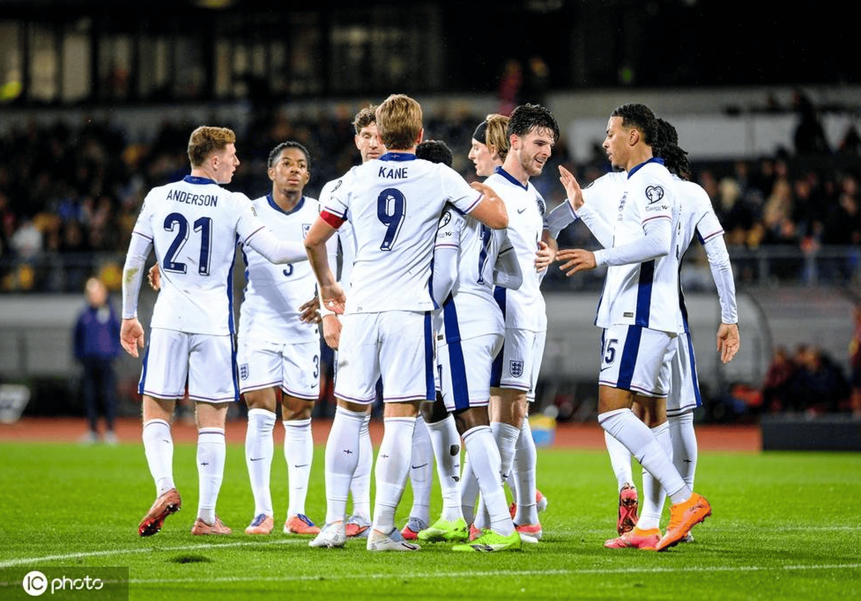 包含凯恩在塞尔维亚队比赛中绝杀，爆冷引发热议！的词条