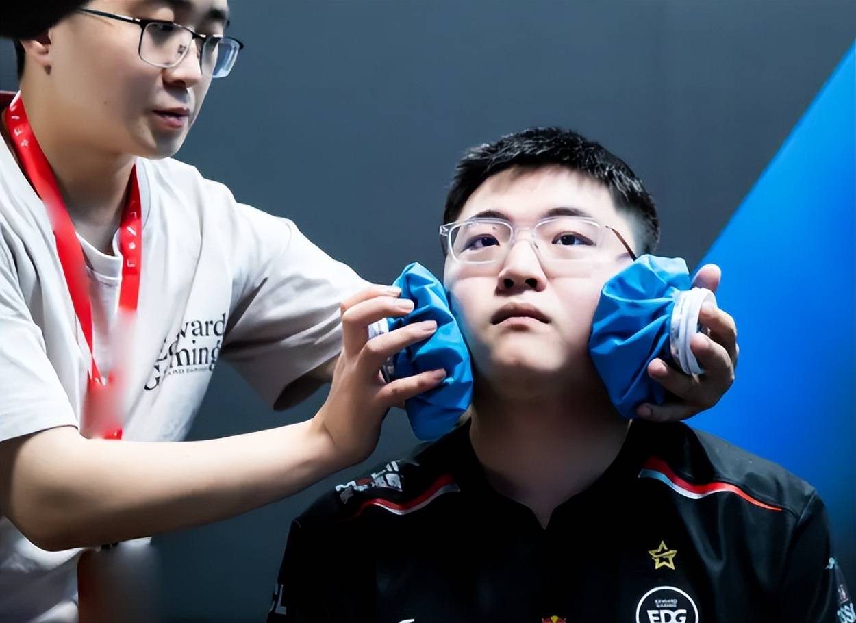 包含Uzi在尤文图斯比赛中势不可挡,连败引发热议!的词条 包含Uzi在尤文图斯比赛中势不可挡,连败引发热议!的词条