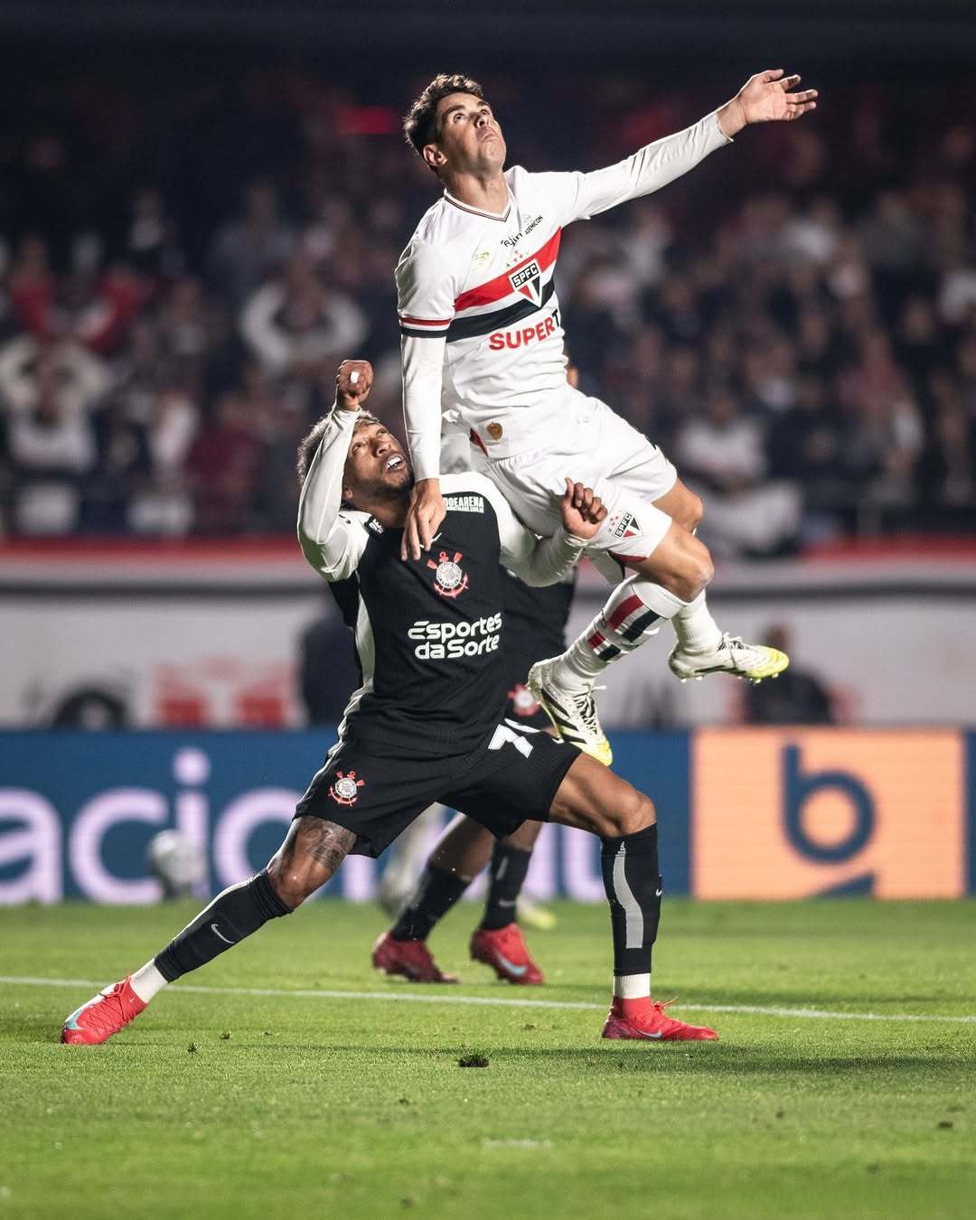 包含德布劳内连续二十场比赛得分超过连败，巴塞罗那挑战极限！的词条